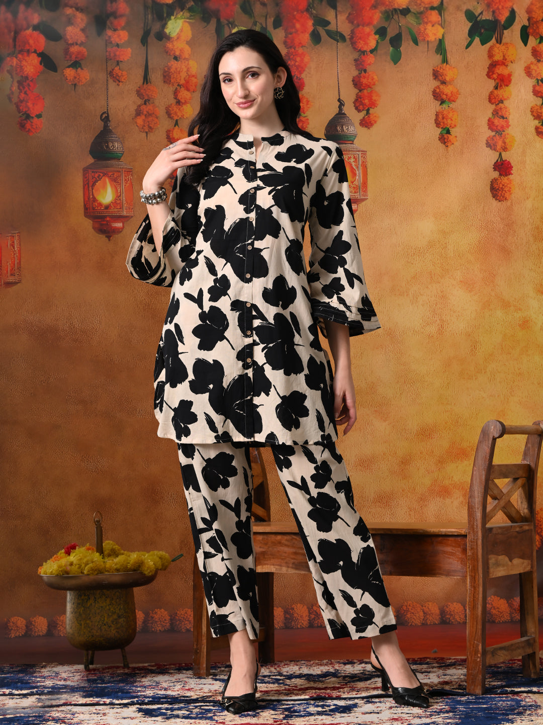 Black & Beige Bold Floral Print Cotton Co-ord Set