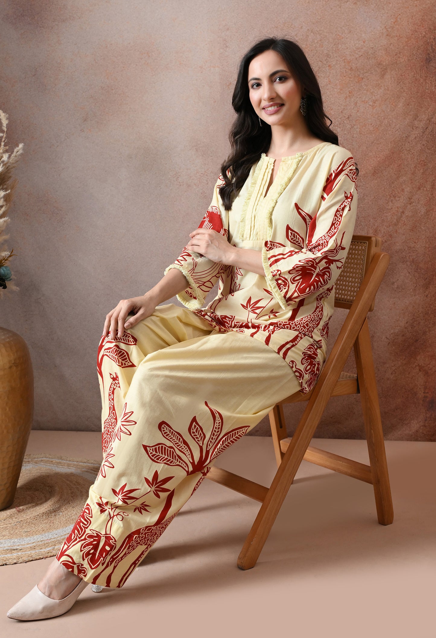 Off-White and Red Giraffe Floral Print Cotton Co-ord Set – Farshi Salwar Ethnic Wear