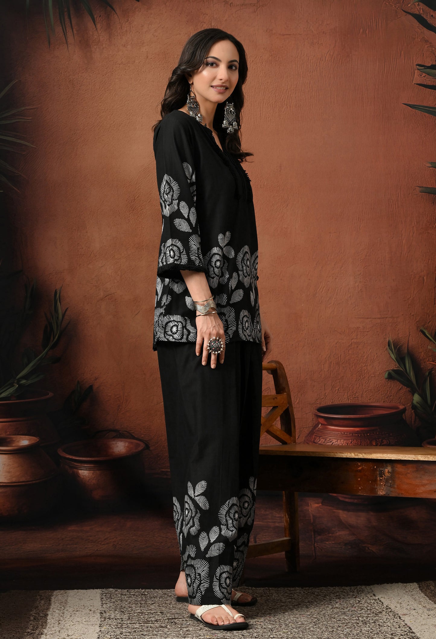 Black & White Rose Hand-Block Cotton Co-ord Set – Farshi Salwar Ethnic Wear